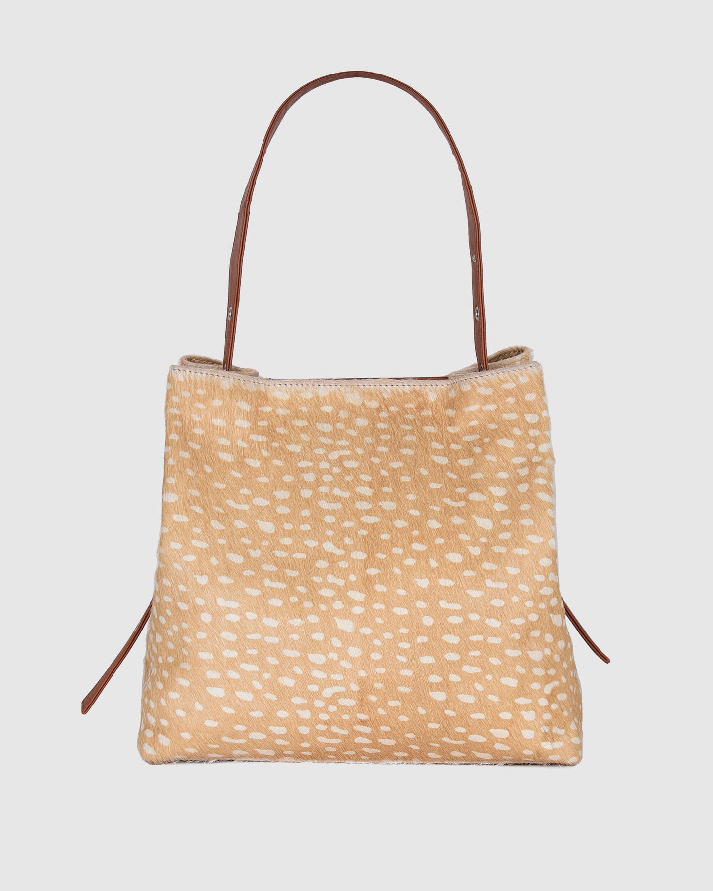 Núnoo Chiara Doe Large Brown Doe