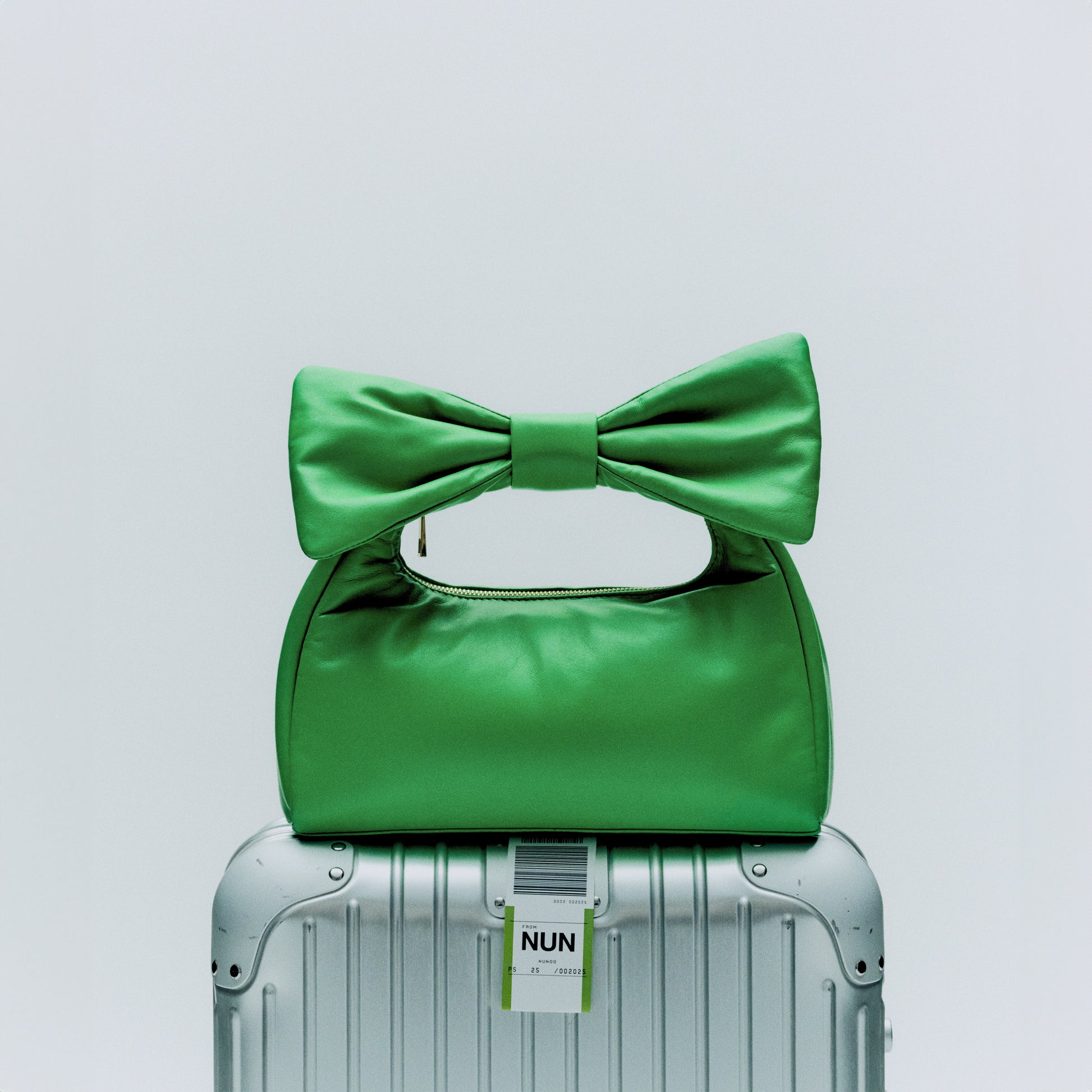 Núnoo Dandy Bow Puffed Sheep Bright Green w. Gold Small bag Bright Green