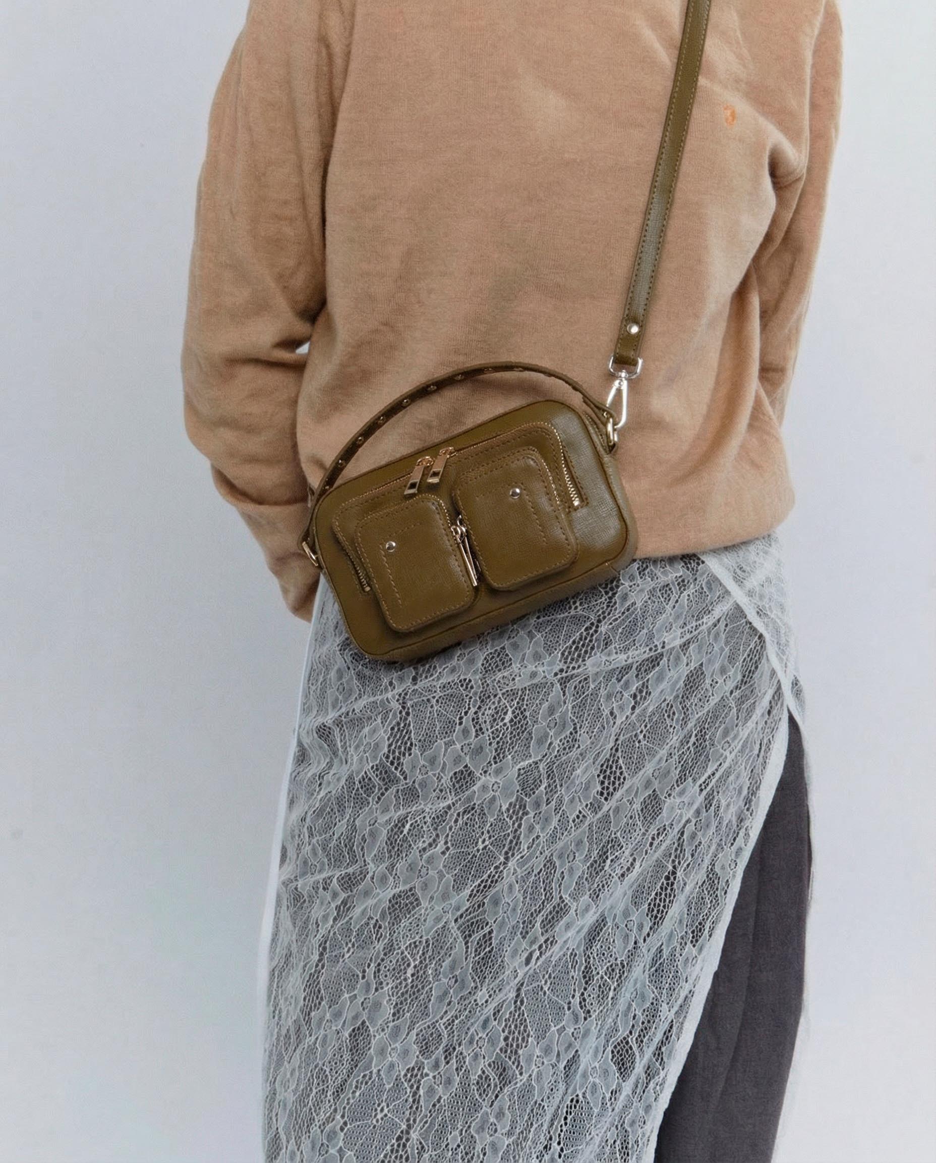 Núnoo Helena Florence Dusty Olive w. Gold Small bag Dusty Olive