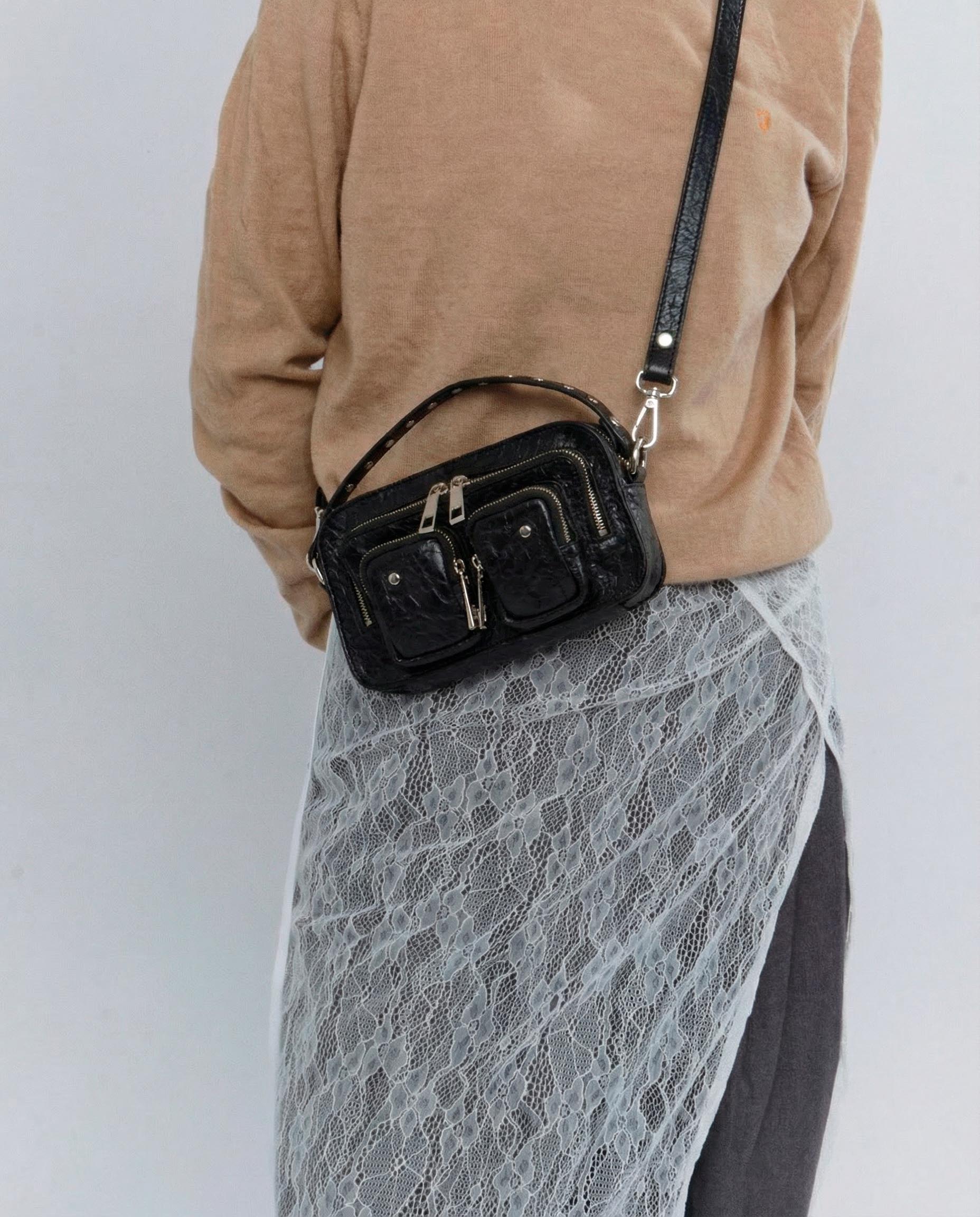 Núnoo Helena New Zealand Black Small bag Black