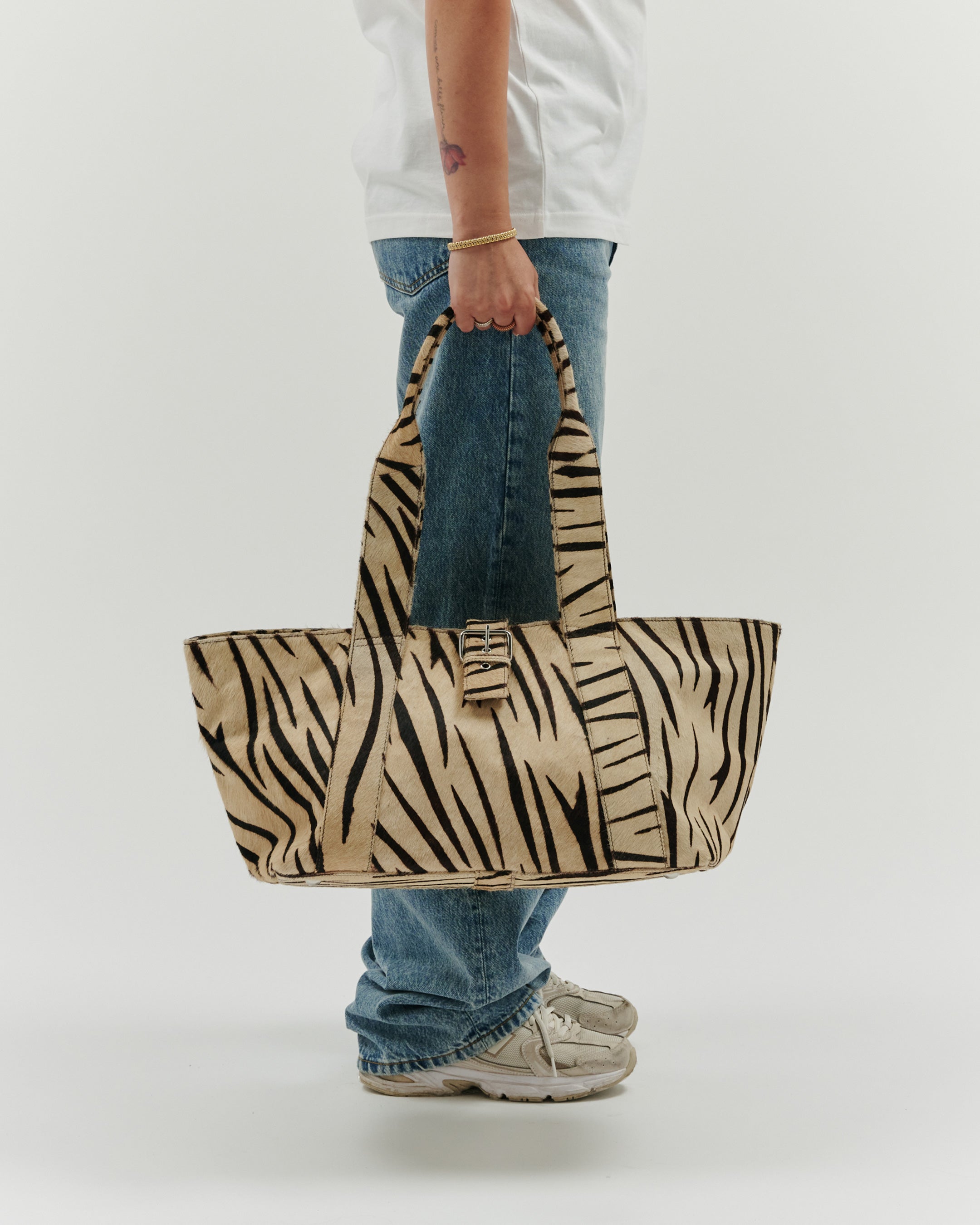 STRIPED MAXI selling TOTE BAG