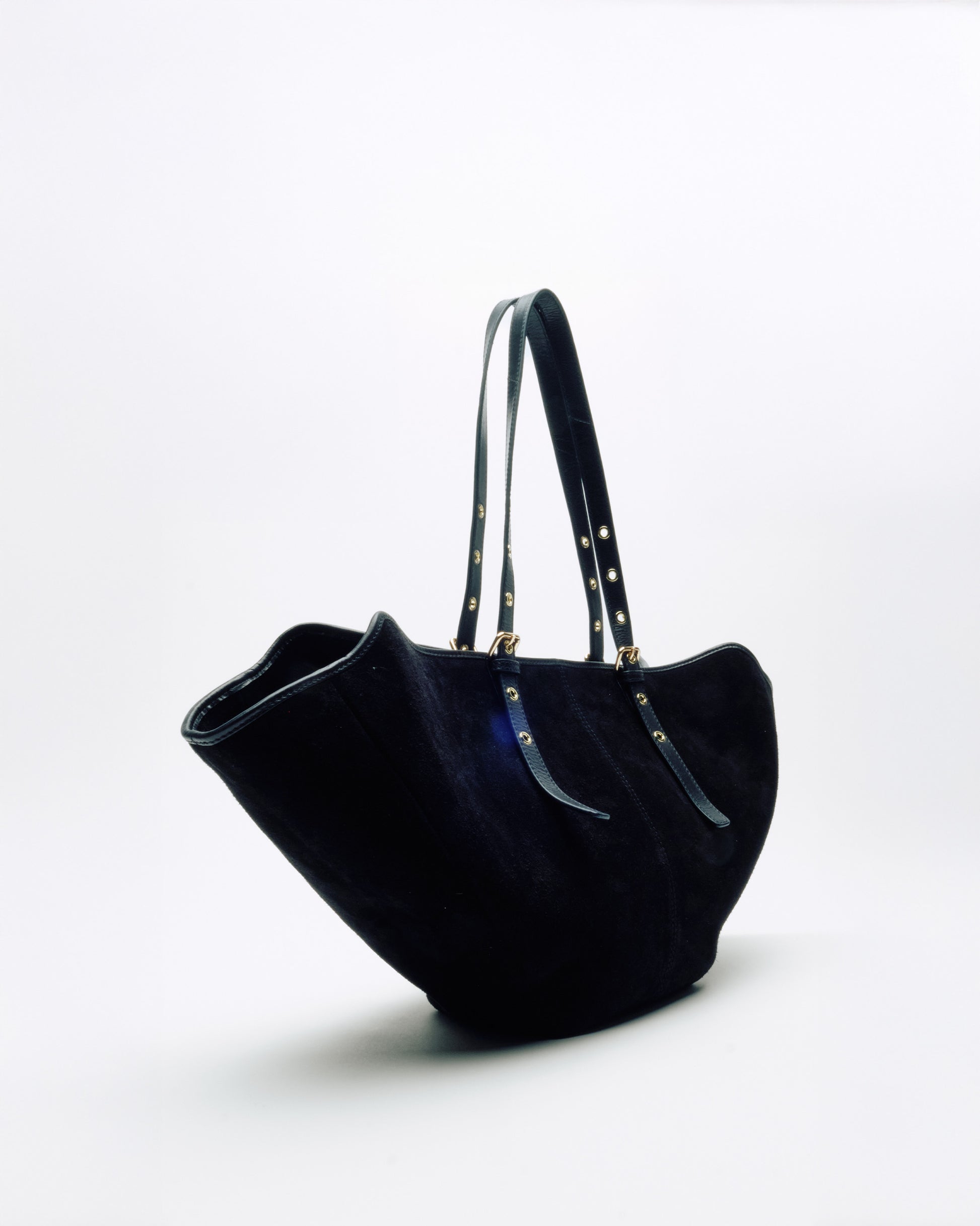 Núnoo Nora Suede Black w. Gold Maxi Black