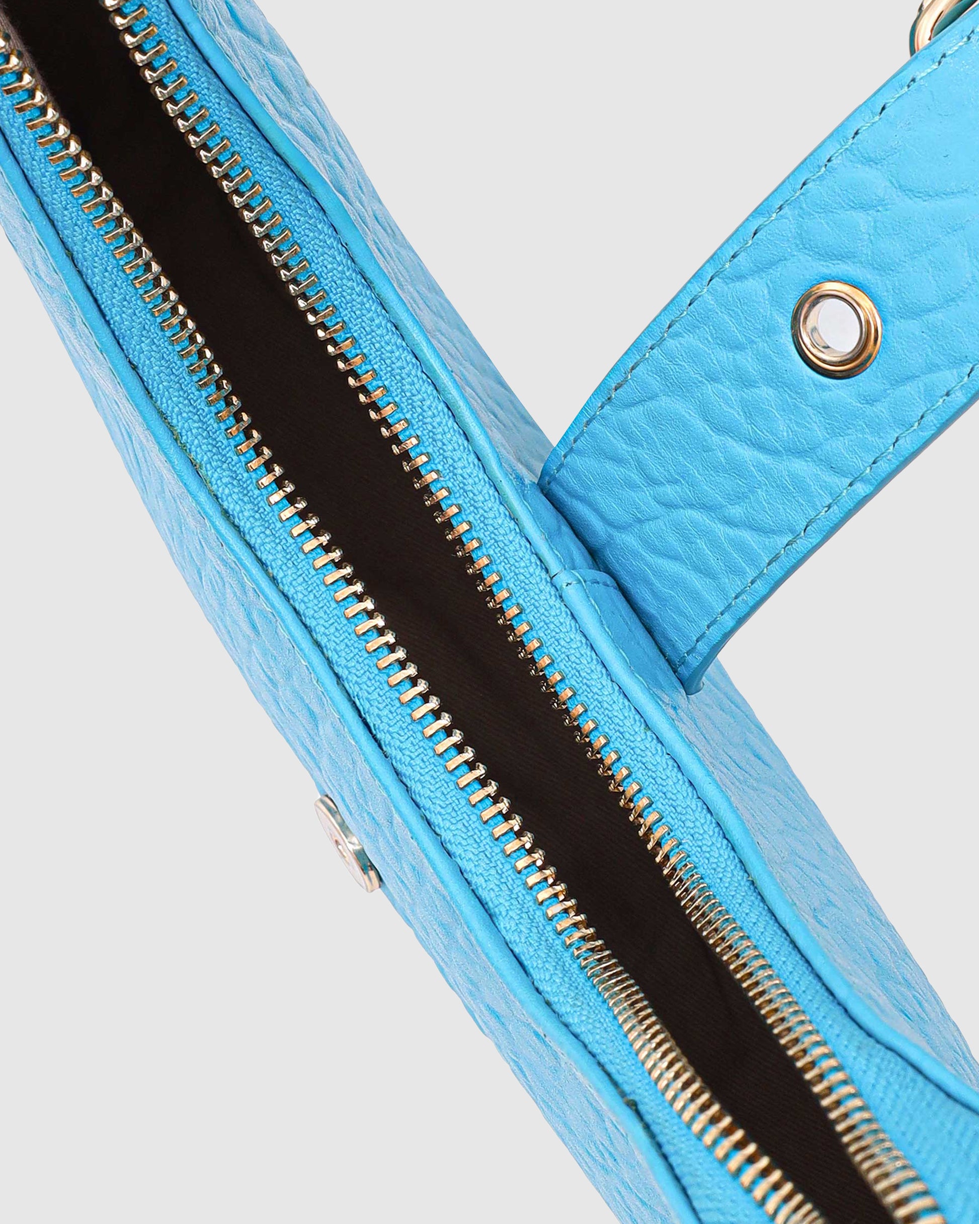 Núnoo Palma Buckle New Zealand Bright Blue w. Gold Small bag